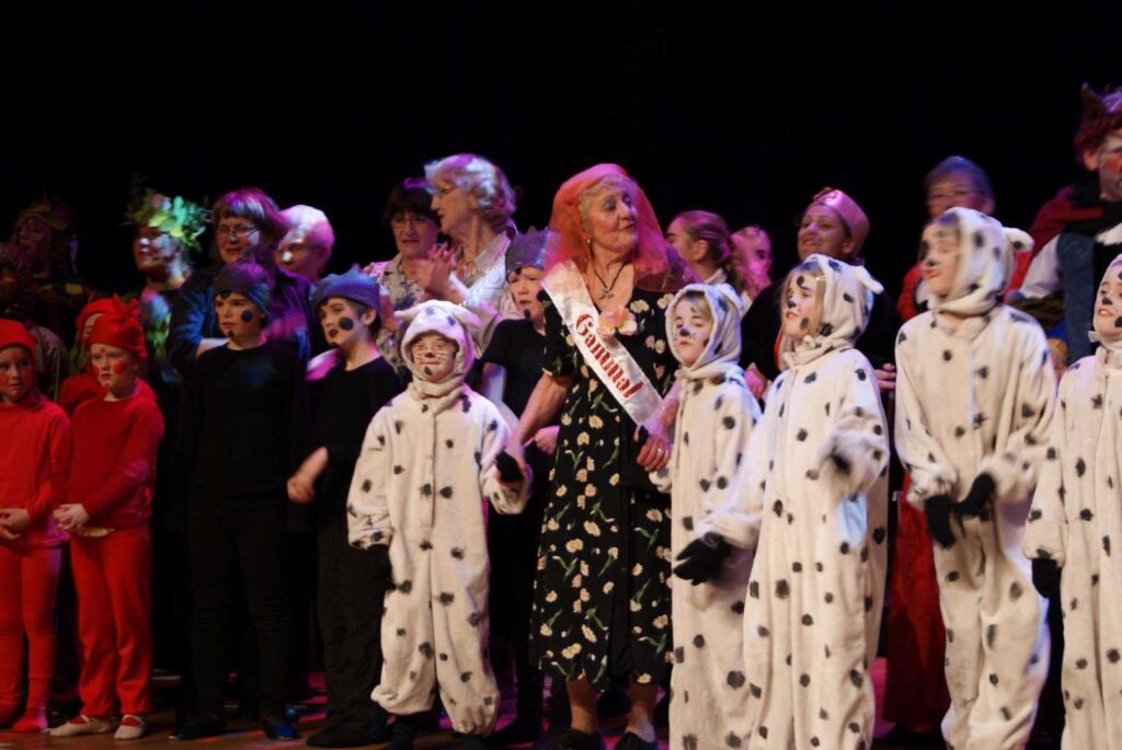 BADS (4) Large (2) Large